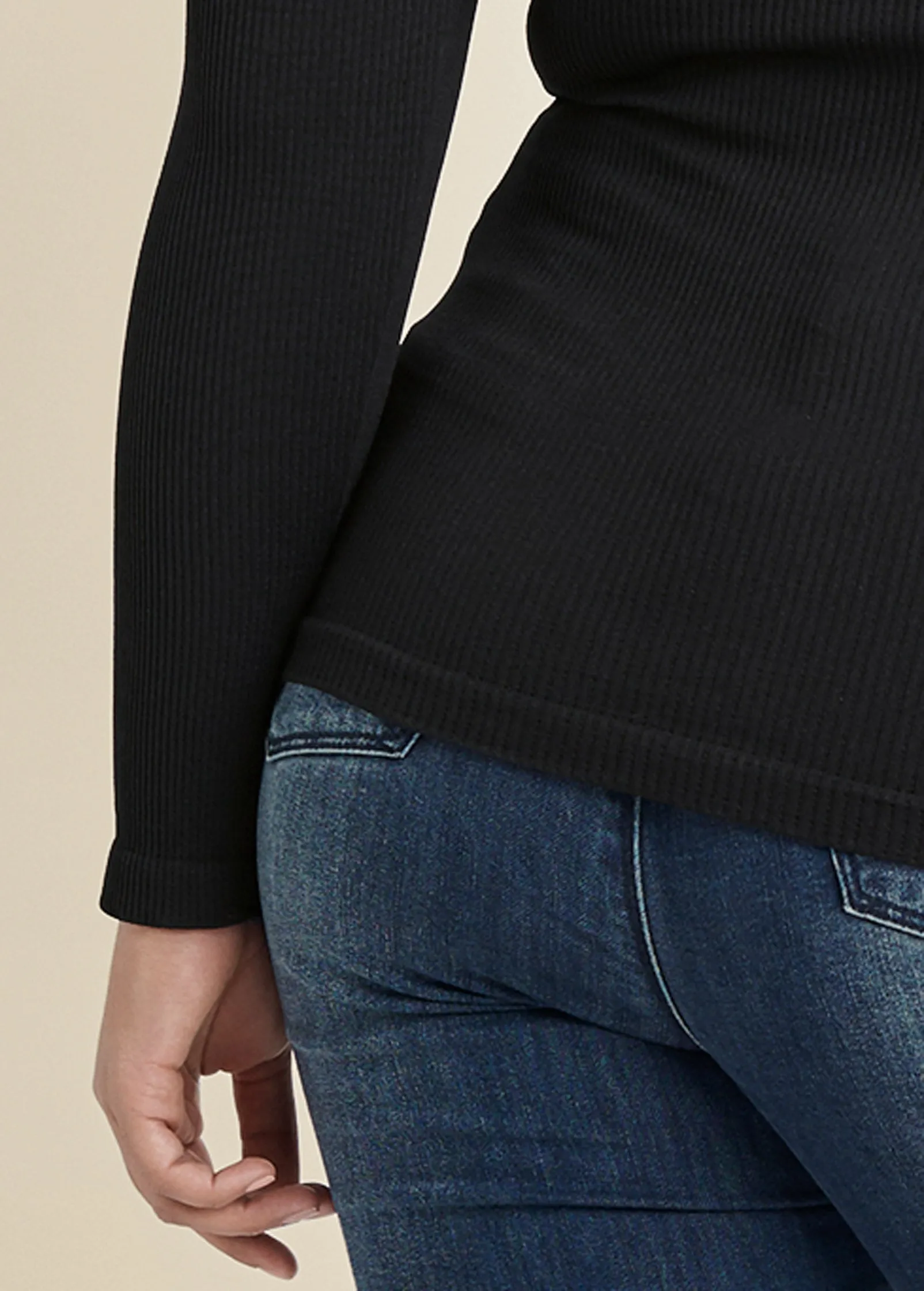 Ribbed Smoothing Top  - Black